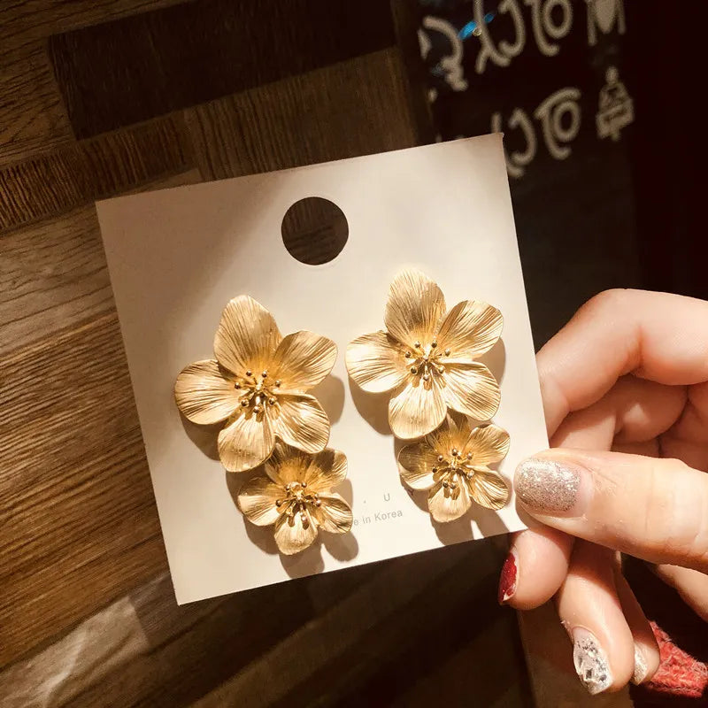 Cream Lacquered Layering Petals Daisy Big Flower Drop Earrings For Women