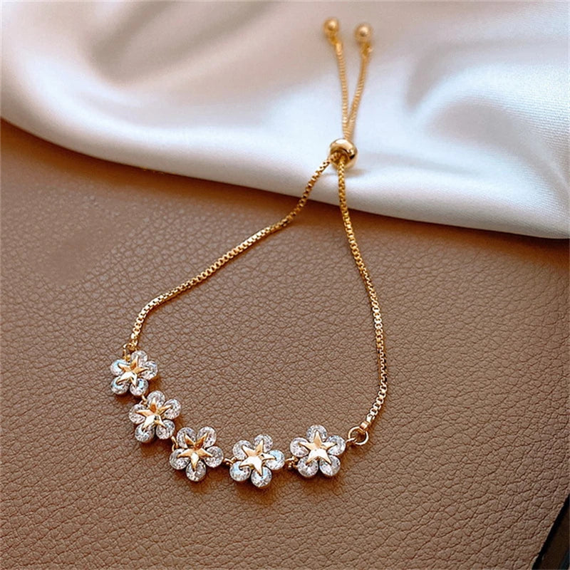 Elegant Gold Color Flower Charm Bracelet For Women