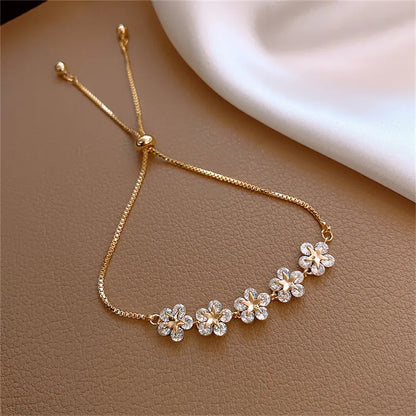 Elegant Gold Color Flower Charm Bracelet For Women